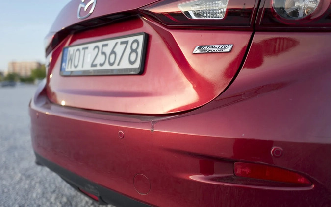 Mazda 3 cena 39000 przebieg: 188850, rok produkcji 2015 z Warszawa małe 106